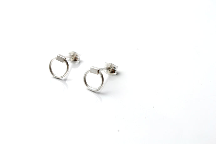Dainty hoop cuboid stud earrings - silver